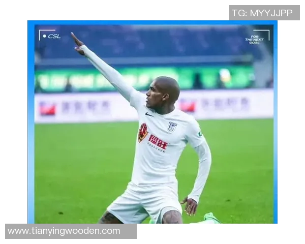 31号足球明星因激烈冲突被红牌罚下引发热议和争议 31号足球明星因激烈冲突被红牌罚下引发热议和争议