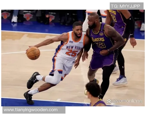 德文布克引领太阳队崛起成NBA新星的背后故事与成就分析